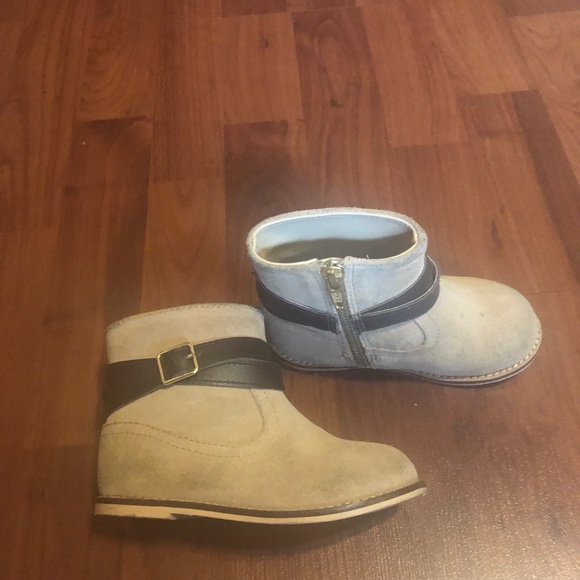 JANIE AND JACK SUEDE BOOTIE - Picture 2 of 8